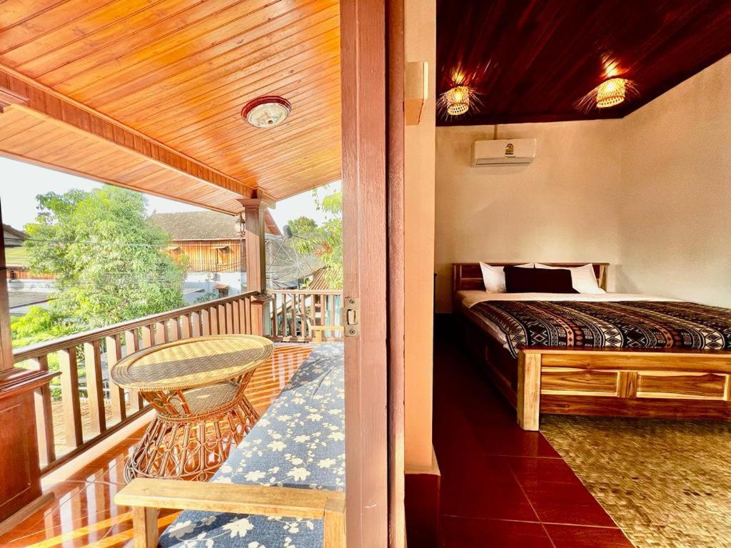 La Casa Hostel Luang Prabang Exterior foto
